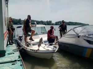 Пограничники Измаильского отряда задержали двух граждан Румынии, которые заблудились на реке Дунай