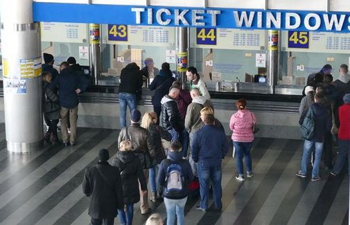 “Укрзализныця” сокращает количество привокзальных касс благодаря росту продажи билетов в интернете
