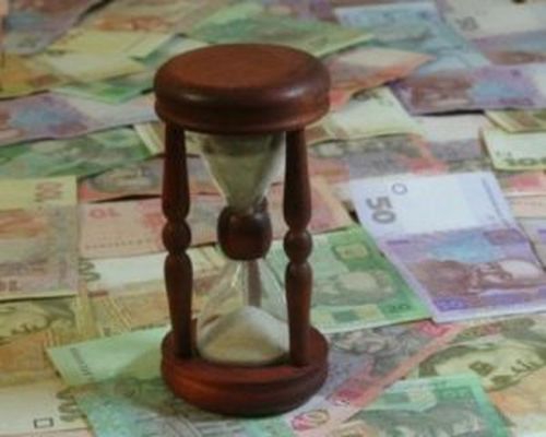 Украинцам запретили досрочно снимать депозиты