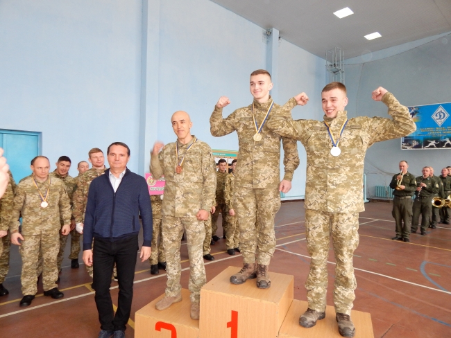 Пограничники Измаильского отряда заняли призовые места в чемпионатах пограничного ведомства по рукопашному бою и гиревому спорту