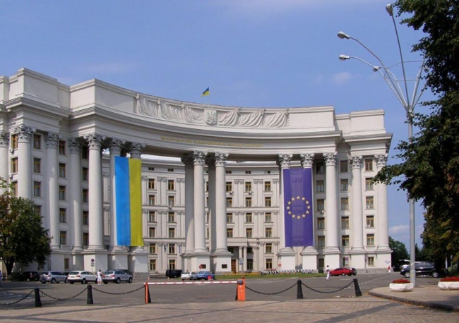 МИД Украины выражает протест из-за поездки Путина на байк-шоу в Крыму