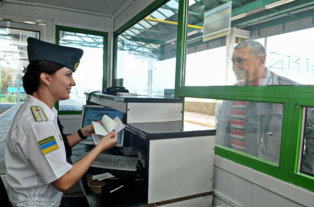 В Приднестровье введен запрет на пересечение машинами с молдавскими номерами границы с Украиной