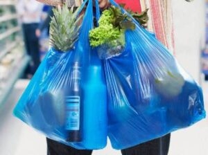 В Японии впервые одобрили запрет на пластиковые пакеты в магазинах