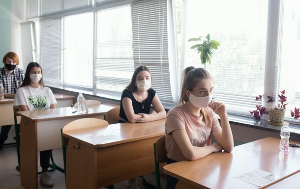 Нужны ли маски в классах. В МОЗ рассказали о правилах работы школ на время карантина