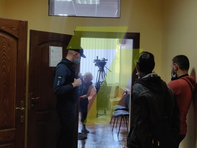 Массовый протест: в Одессе во время судебного заседания семеро заключенных перерезали себе вены