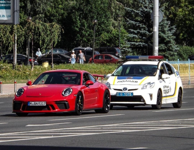 Полиция Украины готовится бороться с авто на еврономерах