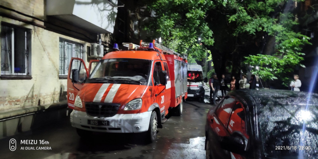 Ночью в Измаиле в многоэтажке загорелась электрощитовая - эвакуировали 50 человек