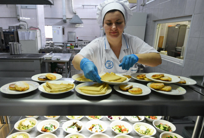 Ренийский горсовет обеспечит бесплатным питанием более 490 школьников