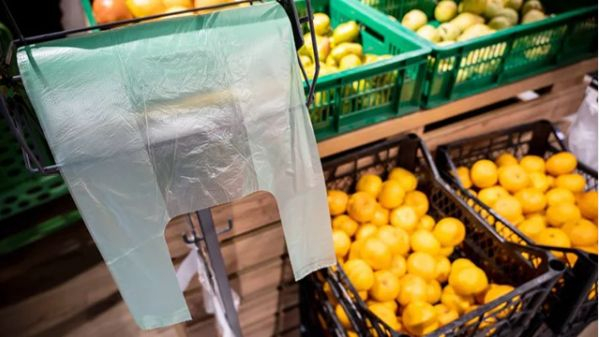 В 2022 году в Украине полностью запретят тонкие пластиковые пакеты