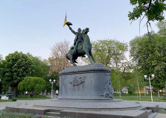 Быть или не быть памятнику Суворову в центре Измаила?