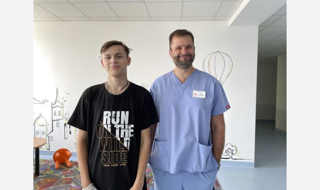 Львівські медики врятували 17-річного хлопця: в його руках розірвалася замінована пляшка