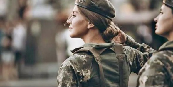 Військовий облік жінок і "добровільність": як, кому, в якому порядку слід бути готовими до служби