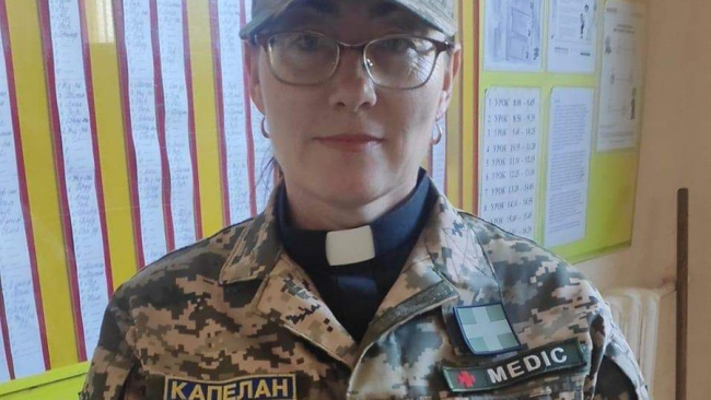 Єдина капеланка Одещини на передовій працює бойовою медикинею