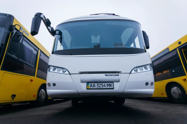 Автобуси з бензиновими та дизельними двигунами зникнуть із вулиць українських міст