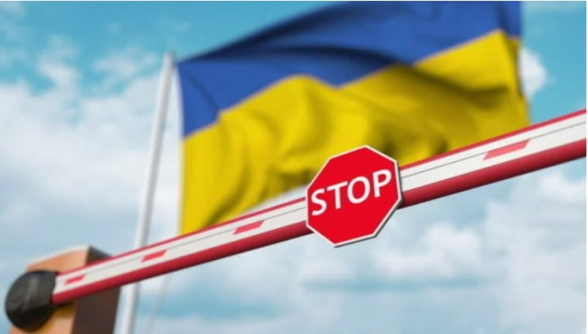 Батькам 10 дітей з Одеської області суд заборонив виїзд за кордон