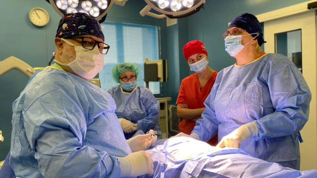Львівські медики разом з італійським хірургом наростили шкіру на стопу 13-річного хлопчика