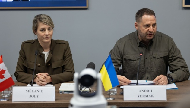 Україна і Канада створили міжнародну коаліцію з повернення українських дітей