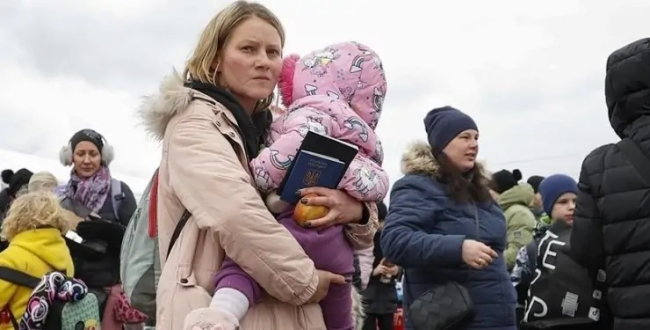 Повернуться не всі. Українські біженці розповіли, за яких умов переїдуть до України