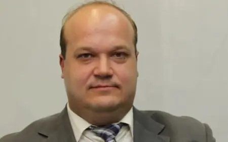 Тиск на "рф" санкціями - помилкова стратегія, - Чалий