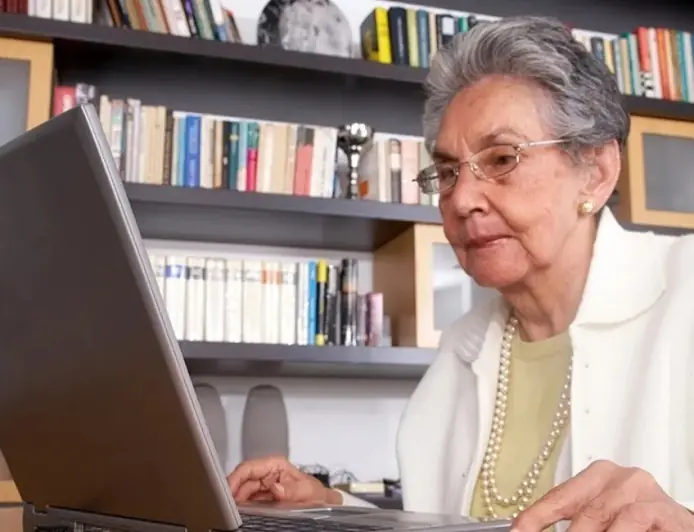 В Україні ухвалили закон про безперервний стаж: як зміниться розрахунок пенсії