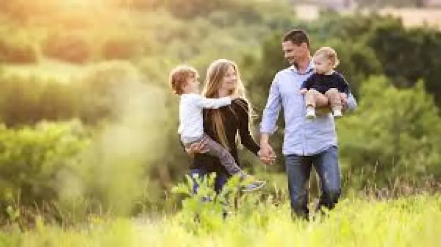 Двоє дітей - дві відпустки: як батько й мати можуть доглядати малюків одночасно