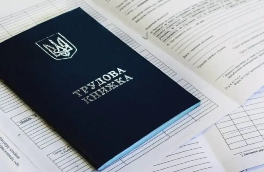 Щоб не втратити частину пенсії: деякі українці мають надати додаткові документи для підтвердження стажу