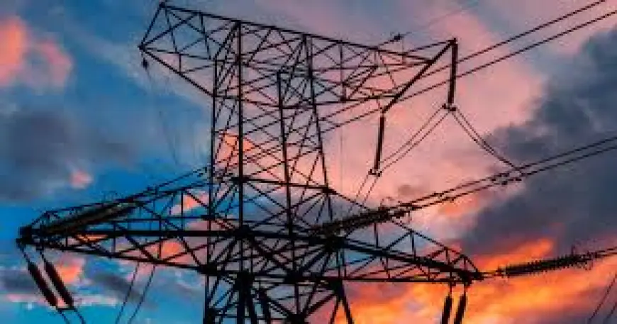 Чи повернуться відключення електроенергії та до чого варто готуватись: треба знати кожному