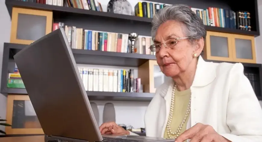 В Україні ухвалили закон про безперервний стаж: як зміниться розрахунок пенсії