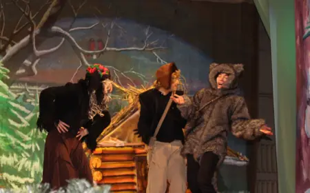 О проделках Бабы Яги и других невероятных приключения на сцене местного Дворца культуры