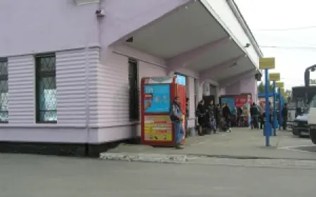 Светло-сиреневая автостанция Измаила