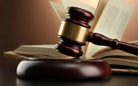 Одесский суд приговорил двух воров к чтению книг Марка Твена и Джека Лондона