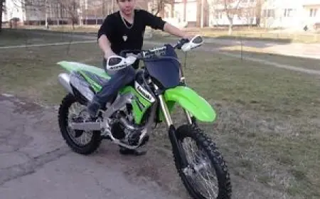 Новый мотоцикл "обкатает" лучший кроссмен "Спарты"