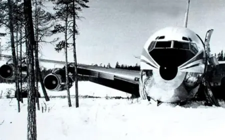 Як СРСР 47 років тому збив Boeing повний пасажирів, а потім ще вимагав компенсацію: історія рейсу 902 Korean Air Lines