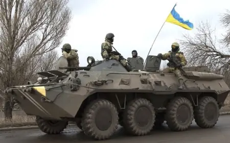 Світ стоїть на "російських слонах"