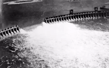Хто і навіщо підривав ДніпроГЕС у Другу світову та як її відновлювали