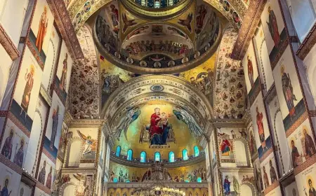 У Бухаресті відкрили найбільший православний собор у світі