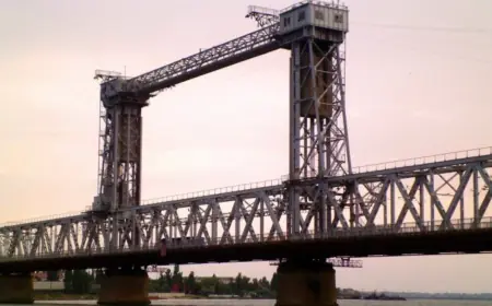 Який міст в Бессарабії вважають символом інженерної стійкості України