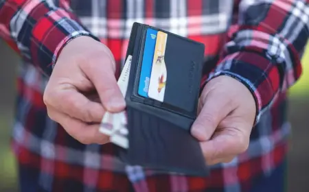 Дзвінки колекторів і борги: як легально вийти з кредитної пастки і зберегти майно