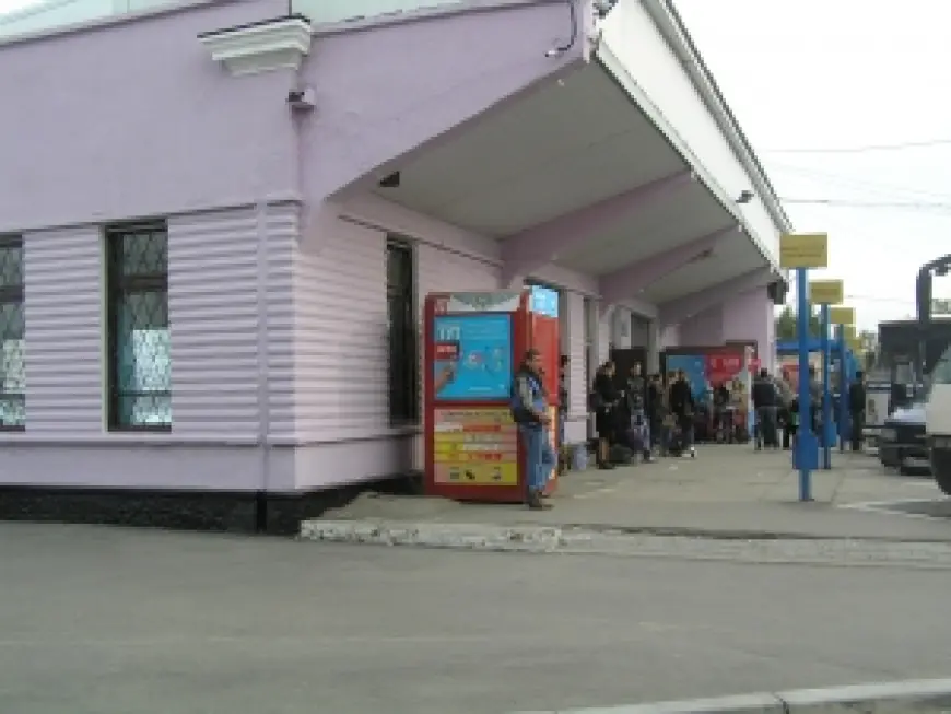 Светло-сиреневая автостанция Измаила