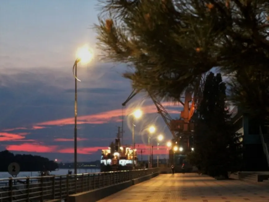 В Ізмаїльському морському порту завершено заміну огорожі та ремонт зовнішнього освітлення набережної морвокзалу