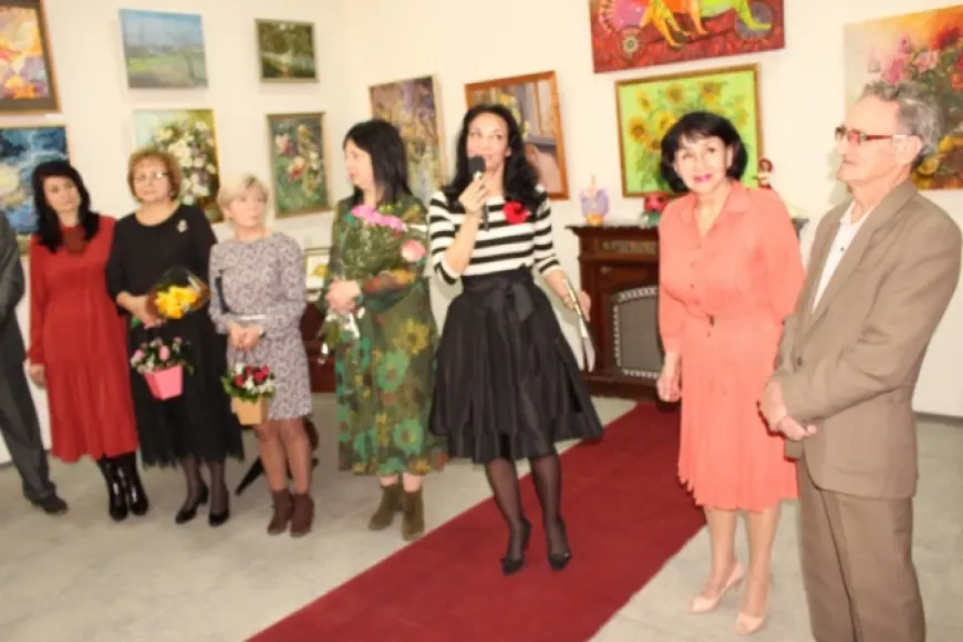 Быть женщиной и жить любя, светить и озаряться светом: волшебство таланта художниц и мастериц Придунавья на весенней выставке