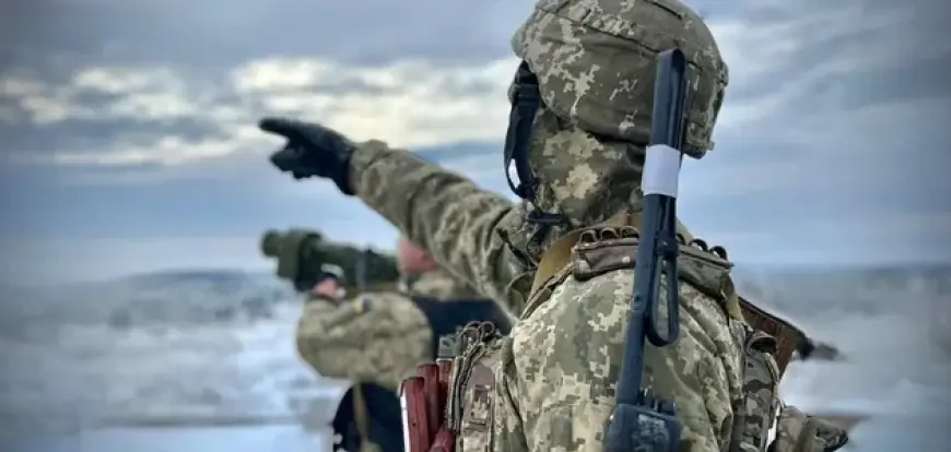 Ворог створює "кліщі" на півдні, але сил на два наступи у нього немає - Селезньов