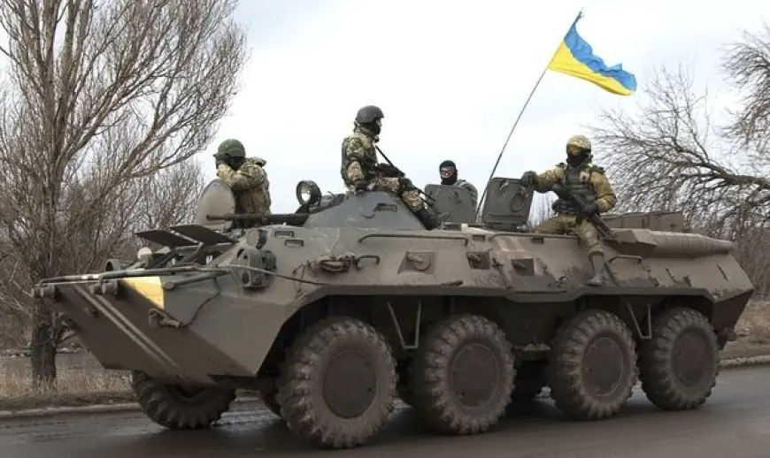 Світ стоїть на "російських слонах"