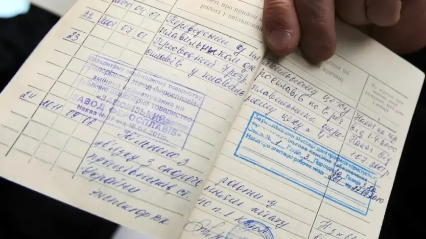 Як правильно підтвердити страховий стаж до 2004 року, щоб не втратити частину пенсії