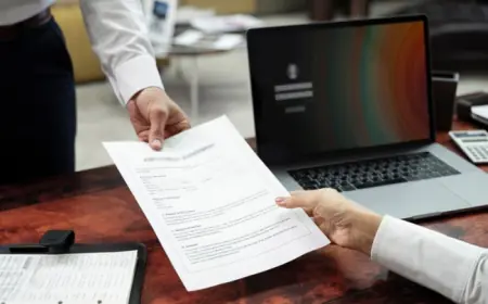 Роботодавцям хочуть дозволити звільнення працівників "заднім числом"