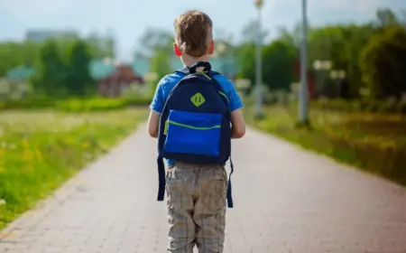 Кабмін посилює контроль за прогулами: якщо дитина не ходить до школи — інформація надходитиме до поліції