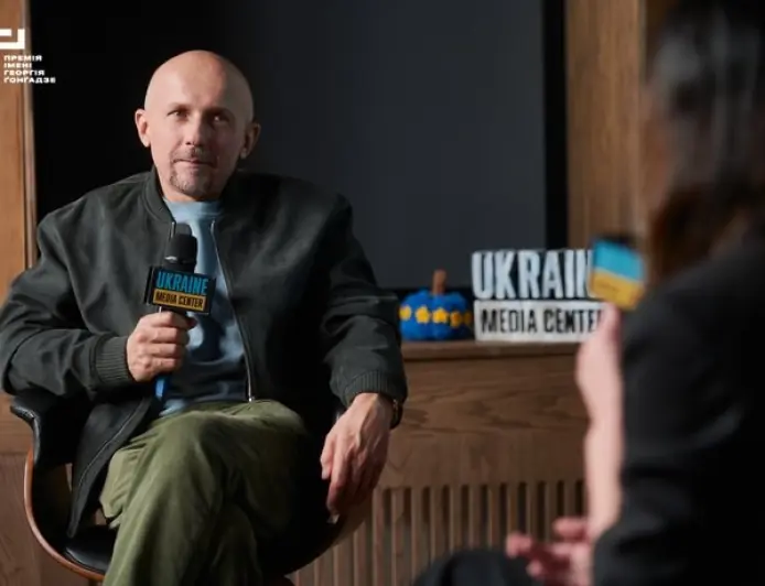 Інформаційний вакуум в ув'язненні, повернення додому та російська мова у Києві: інтерв'ю з Дмитром Хилюком