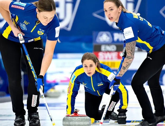 Керлінг – "шахи на льоду": придумали шотландці у Середньовіччі, а дебютував на Олімпійських іграх у 1998-му