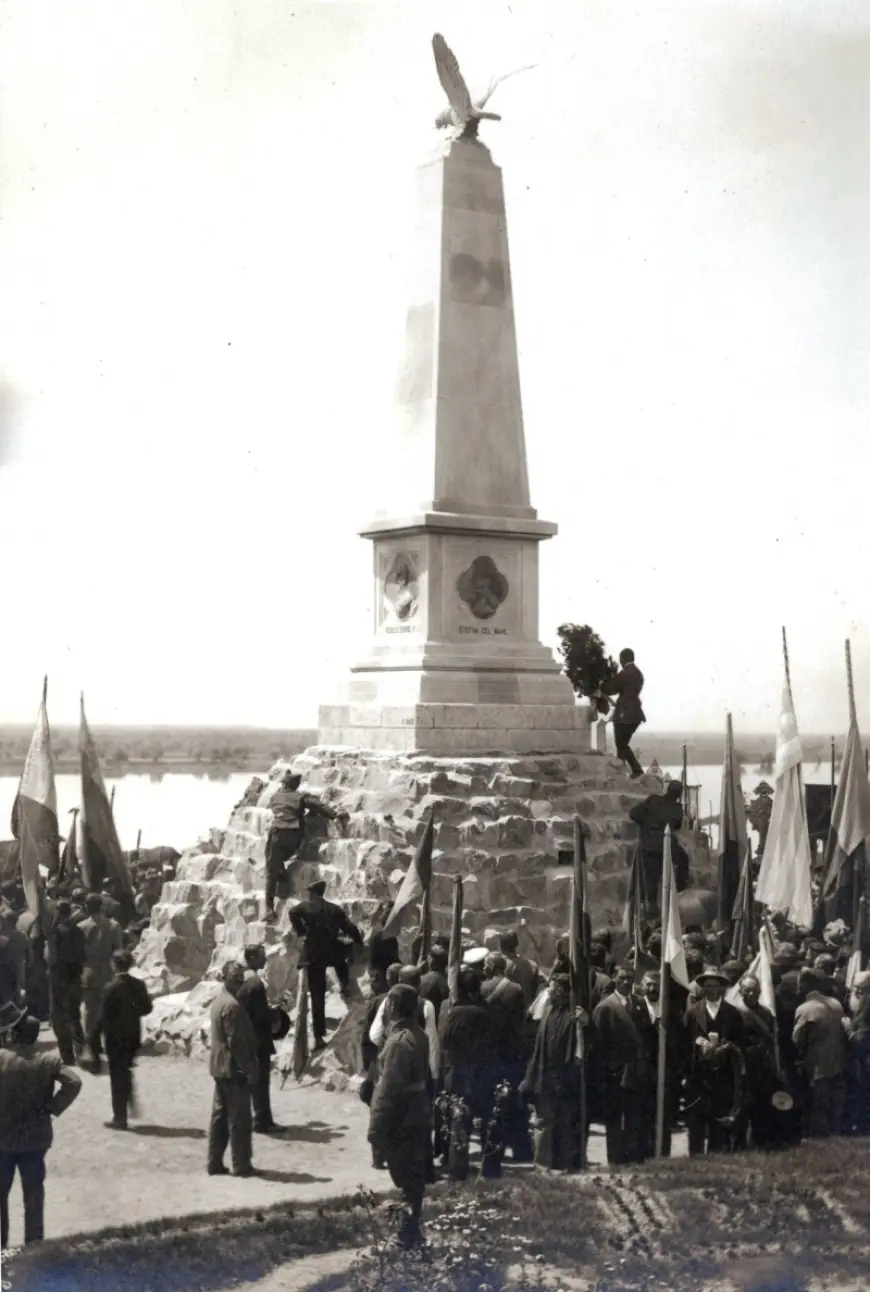 Об истории открытия Памятника героям в Измаиле