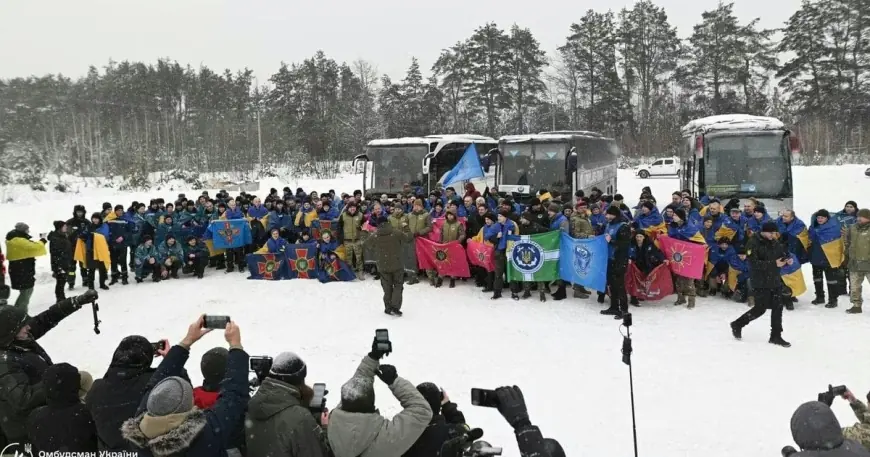 "Майже чотири роки — каша і вода": батько морпіха з Одещини про полон і відновлення сина
